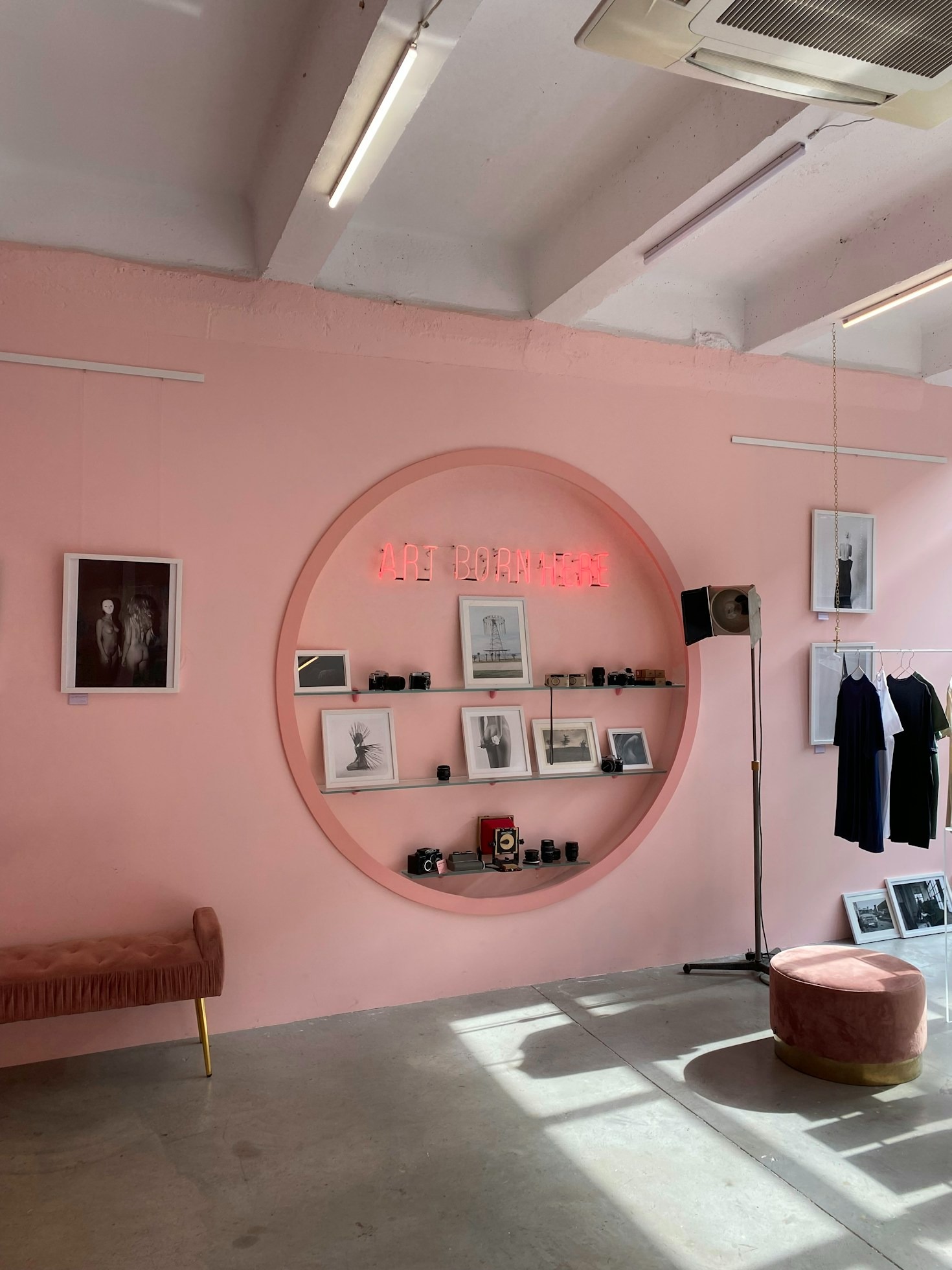 Curating Meaningful Narratives With Still Images